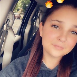 Meet your Posher, Danielle